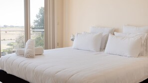 3 chambres, fer et planche à repasser, Wi-Fi, literie fournie