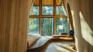 書桌、免費 Wi-Fi