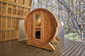 House, Private Bathroom | Bathroom | Hair dryer, towels, shampoo, toilet paper