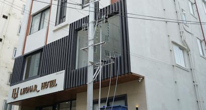LEONAR HOTEL