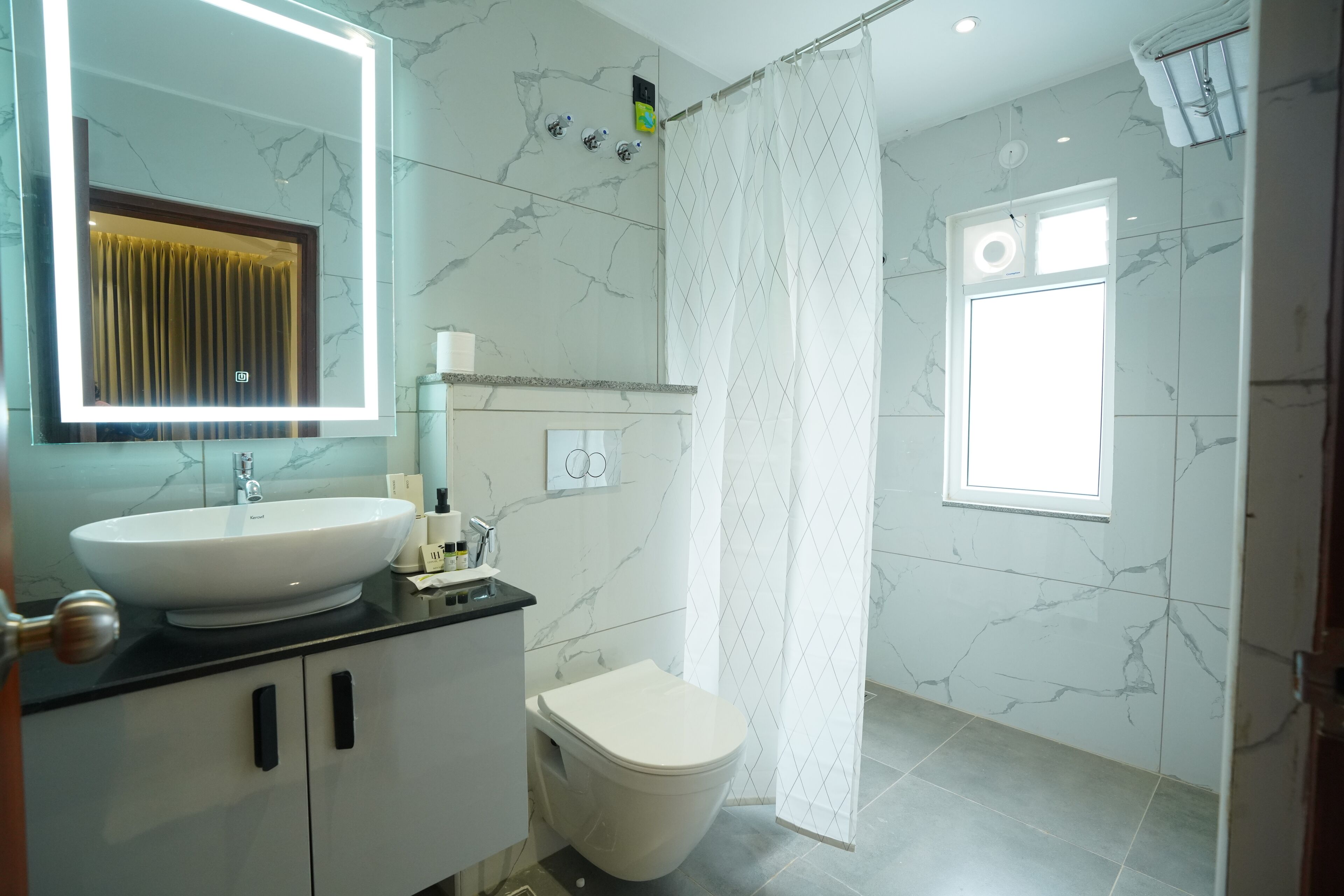 컴포트 트윈룸 | 욕실 | 무료 세면용품, 타월, 비누, 샴푸