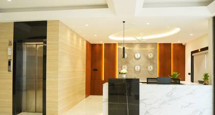 LEONAR HOTEL