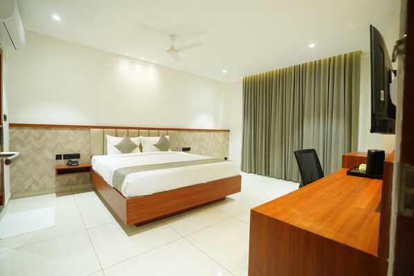 Laptop workspace, free WiFi - LEONAR HOTEL (Hyderabad)