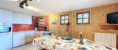 Fridge, microwave, dishwasher