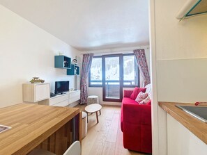 TV - Cozy studio in Val-d'Isère, direct piste access, for 2 people (Val-d'Isère)