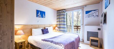 1 bedroom, free WiFi, bed sheets