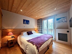 1 bedroom, free WiFi, bed sheets