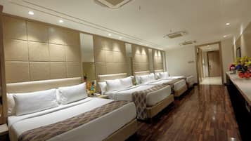 Family Quadruple Room | Memory foam beds, blackout drapes, soundproofing, iron/ironing board