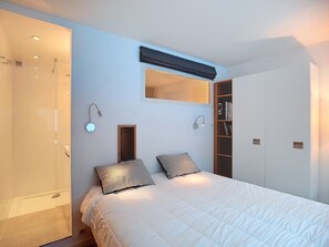 2 bedrooms, free WiFi