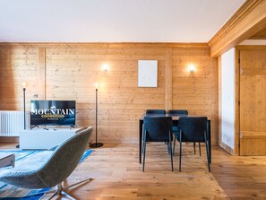 Interior - Charming apartment, ski-in/ski-out, parking included (Val-d'Isère)