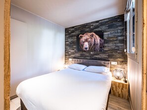 3 bedrooms, free WiFi, bed sheets