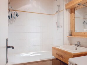 Towels - Studio with alcove, ski-in/ski-out in Val-d'Isère (Val-d'Isère)