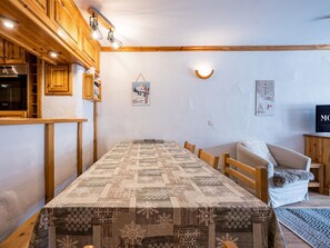 Dining - 2-room apartment with balcony in station center, Val-d'Isère (Val-d'Isère)