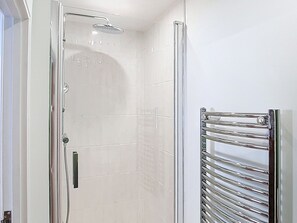 Hårføner og håndklær