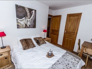 2 bedrooms