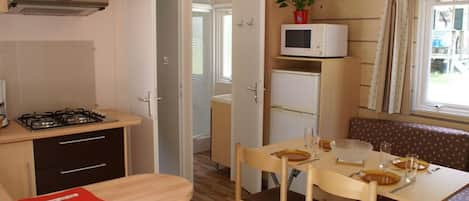 Microwave, coffee/tea maker