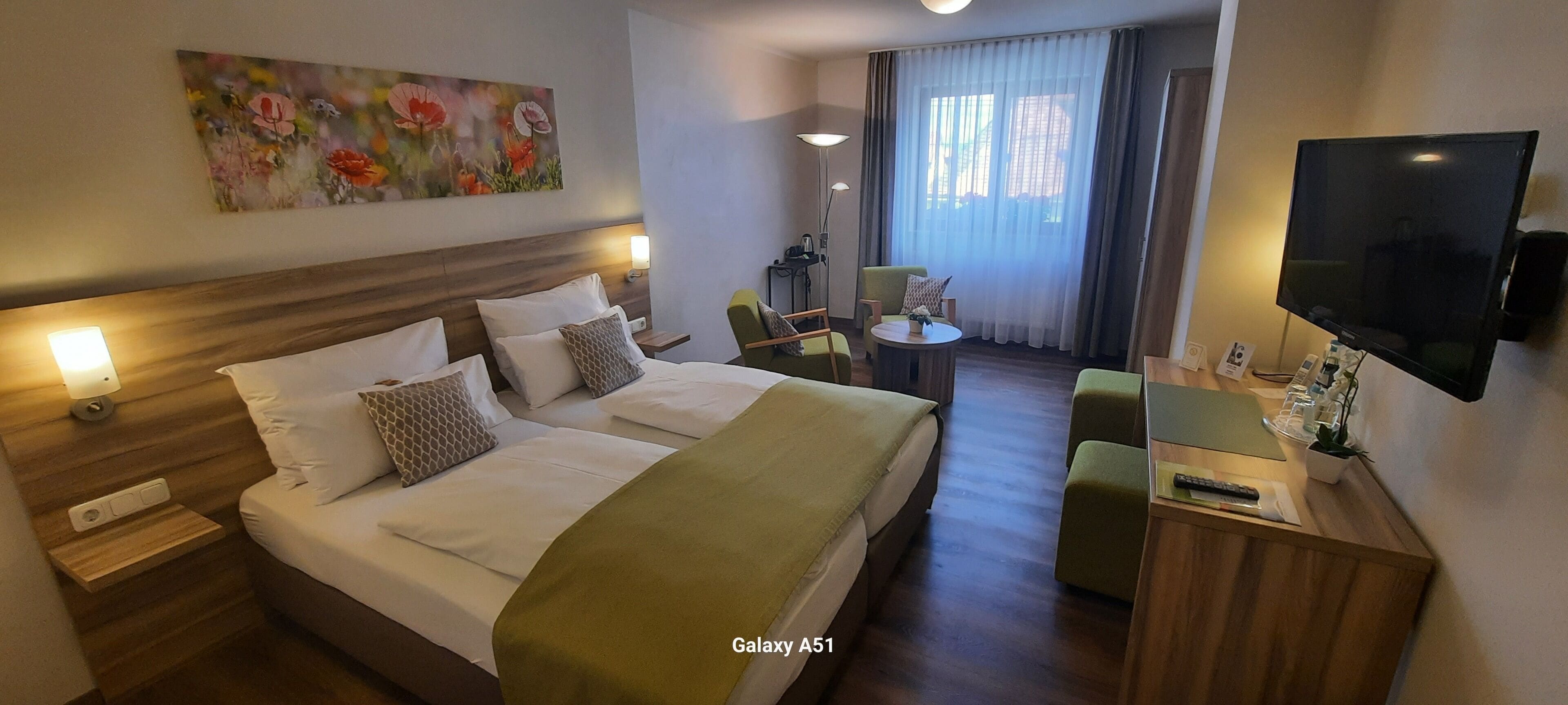 Superior-Doppelzimmer, Stadtblick | Allergikerbettwaren, Schreibtisch, Verdunkelungsvorhänge