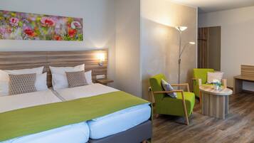 Kamar Double Superior, pemandangan kota | Seprai antialergi, meja kerja, tirai kedap cahaya, dan kedap suara