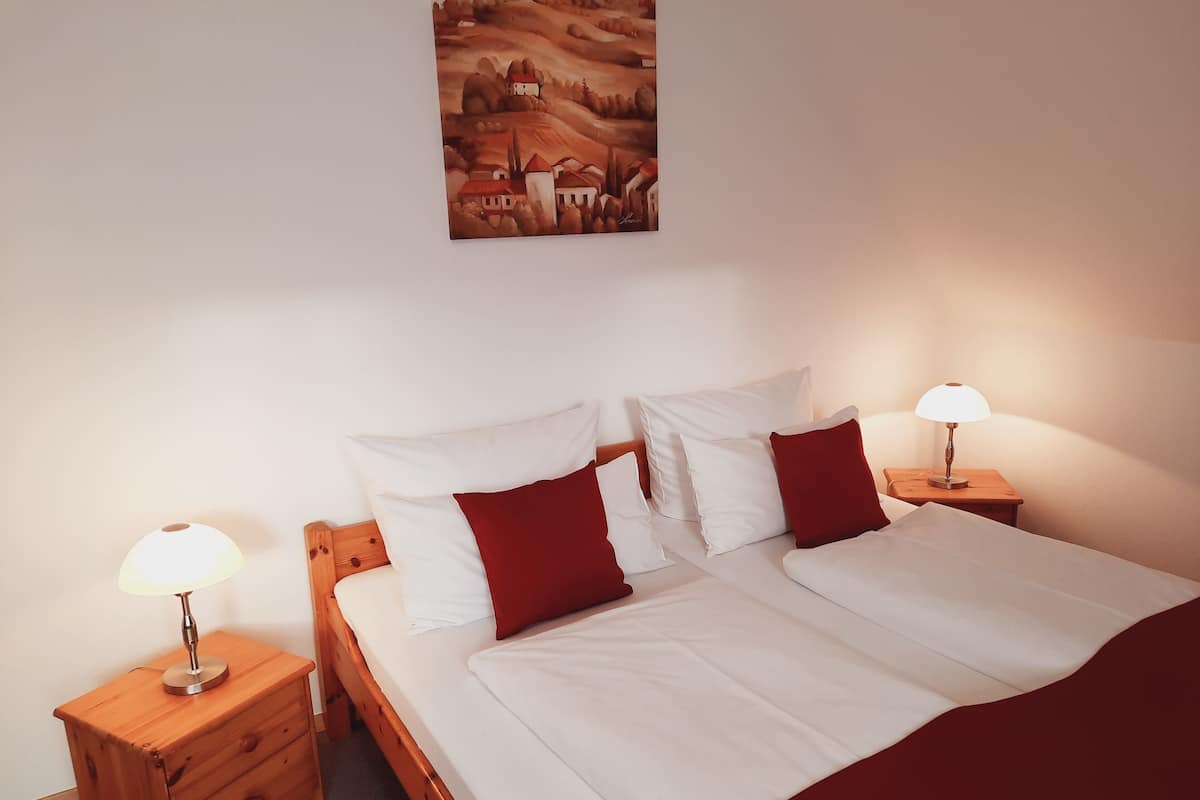 Family Room, City View | Free WiFi