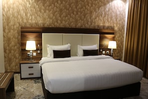 Chambre Deluxe, 1 très grand lit | Literie de qualité, minibar, bureau, système d’insonorisation