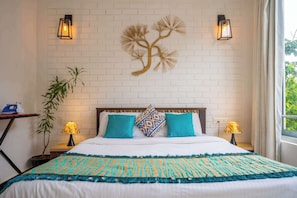 Cortinas blackout, tabla de planchar con plancha y wifi gratis