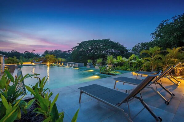 Outdoor pool - Magnolia by Da Alohas El Arbol (Nerul)