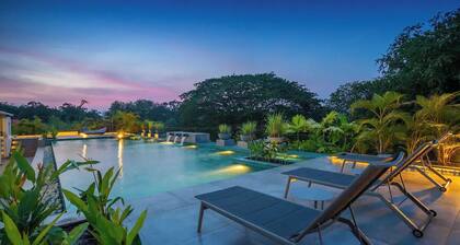 Magnolia by Da Alohas El Arbol