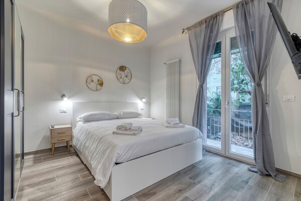 4 bedrooms, WiFi, bed sheets