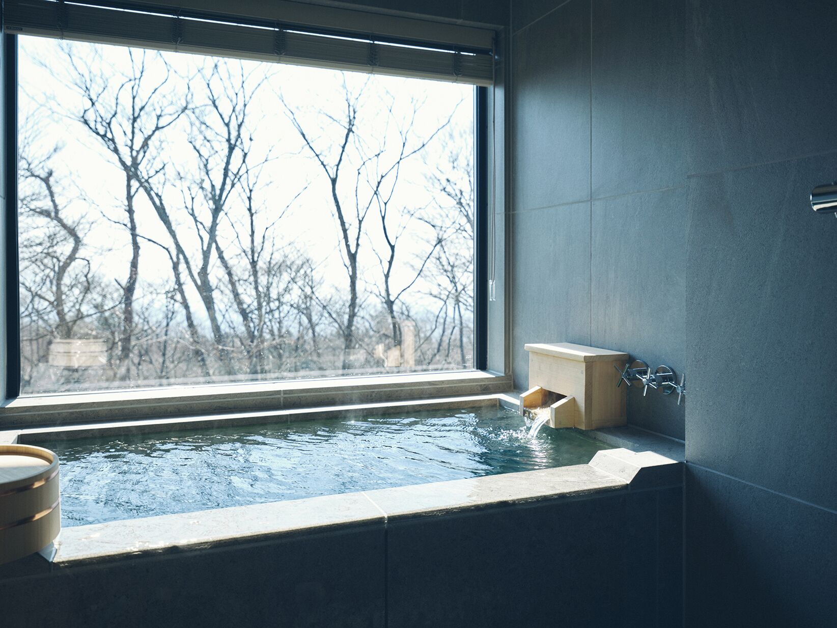 Suite Room, Non smoking | Desk, free WiFi, bed sheets