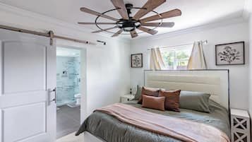 3 sovrum, skrivbord, strykjÀrn/strykbrÀda och wi-fi