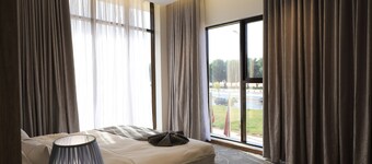 Seasons hotel suites