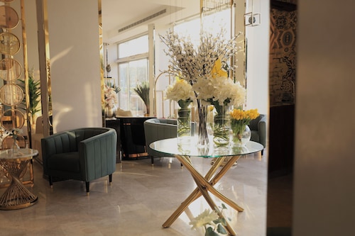 Seasons hotel suites