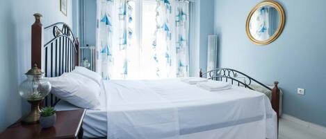 1 soverom, strykejern/-brett, wi-fi og sengetøy