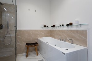 Private spa tub - Palazzo il Convento Università (Naples)