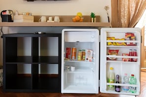 Luxury Double Room, City View | Mini-refrigerator