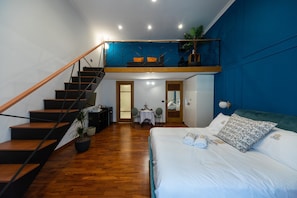 Royal Triple Room, Balcony, City View | Free minibar items, soundproofing, free WiFi