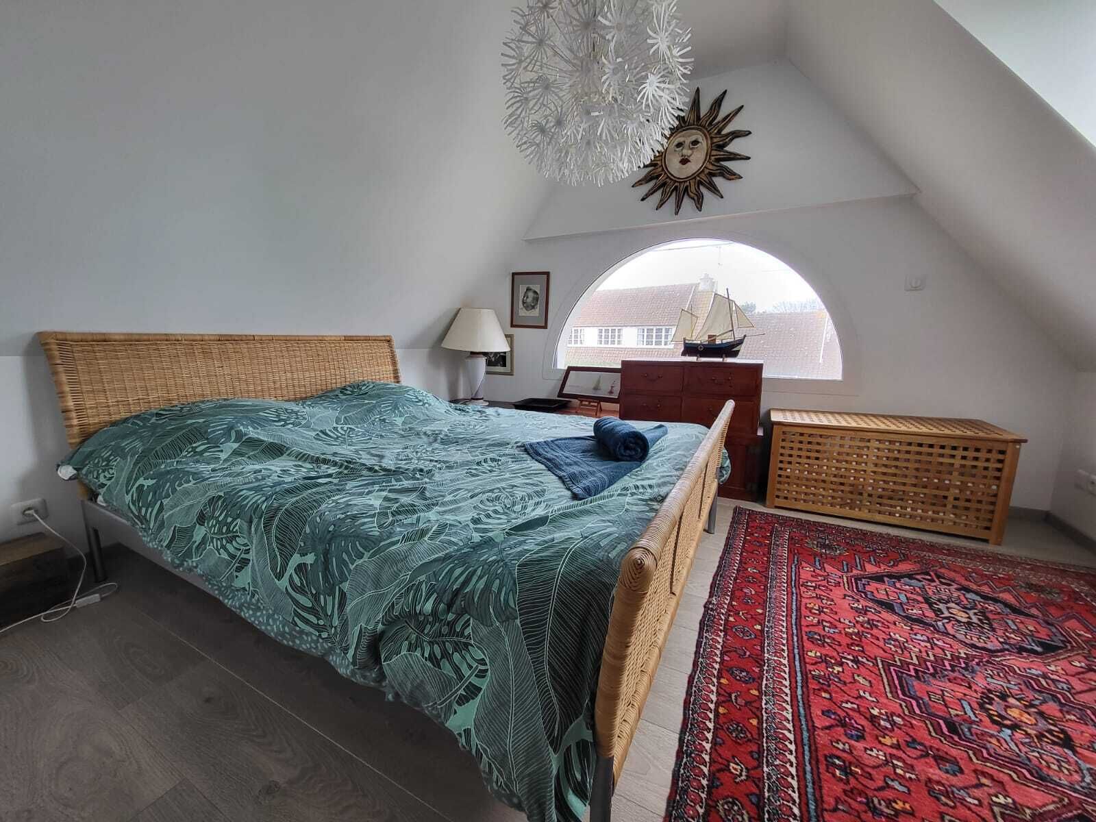 4 chambres, fer et planche à repasser, Wi-Fi gratuit, draps fournis