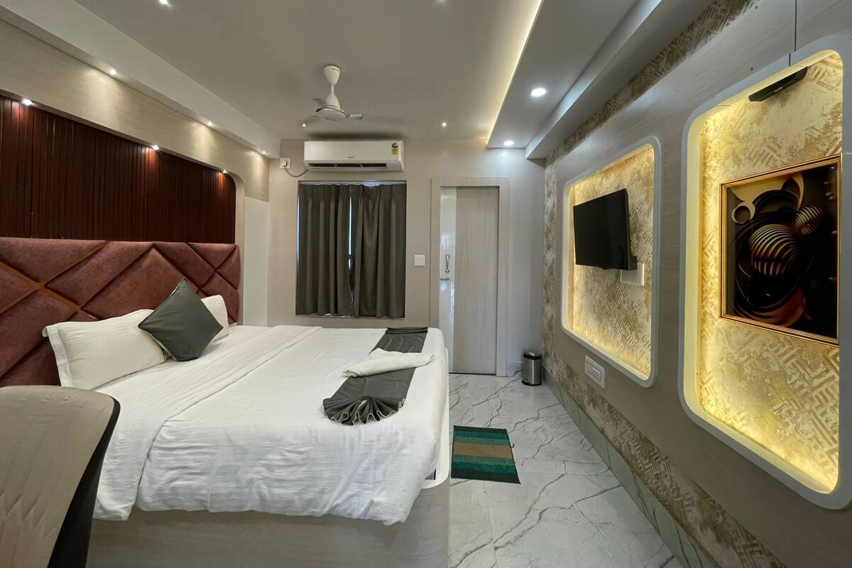 Deluxe Room with Balcony
