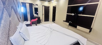 Parth king resort tarapith