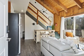 Smart TV - Tramway Treat | Ski Heavenly Stagecoach | HNC0691 (Stateline)