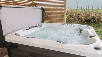 Ferienhaus | Außen-Whirlpool