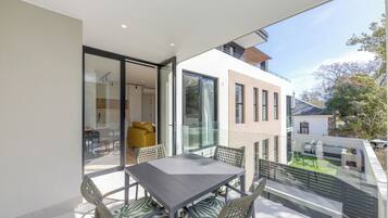 Luxury Apartment, 1 King Bed, Balcony | Balcony