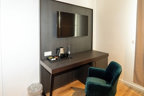 Desk, free WiFi, bed sheets