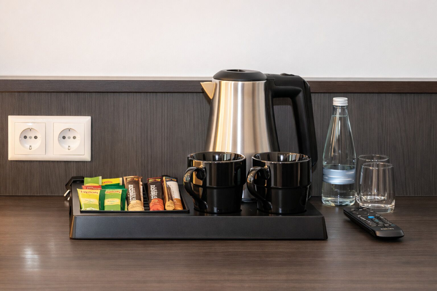 40-Zoll-Flachbildfernseher mit Kabelempfang