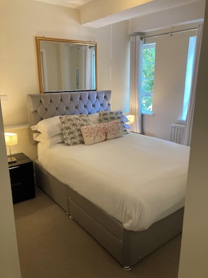 1 quarto, ferros/tábuas de passar roupa, Wi-Fi, roupa de cama