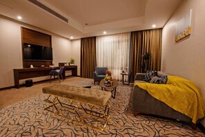 Ylelliset vuodevaatteet, minibaari, työpöytä, ilmainen Wi-Fi