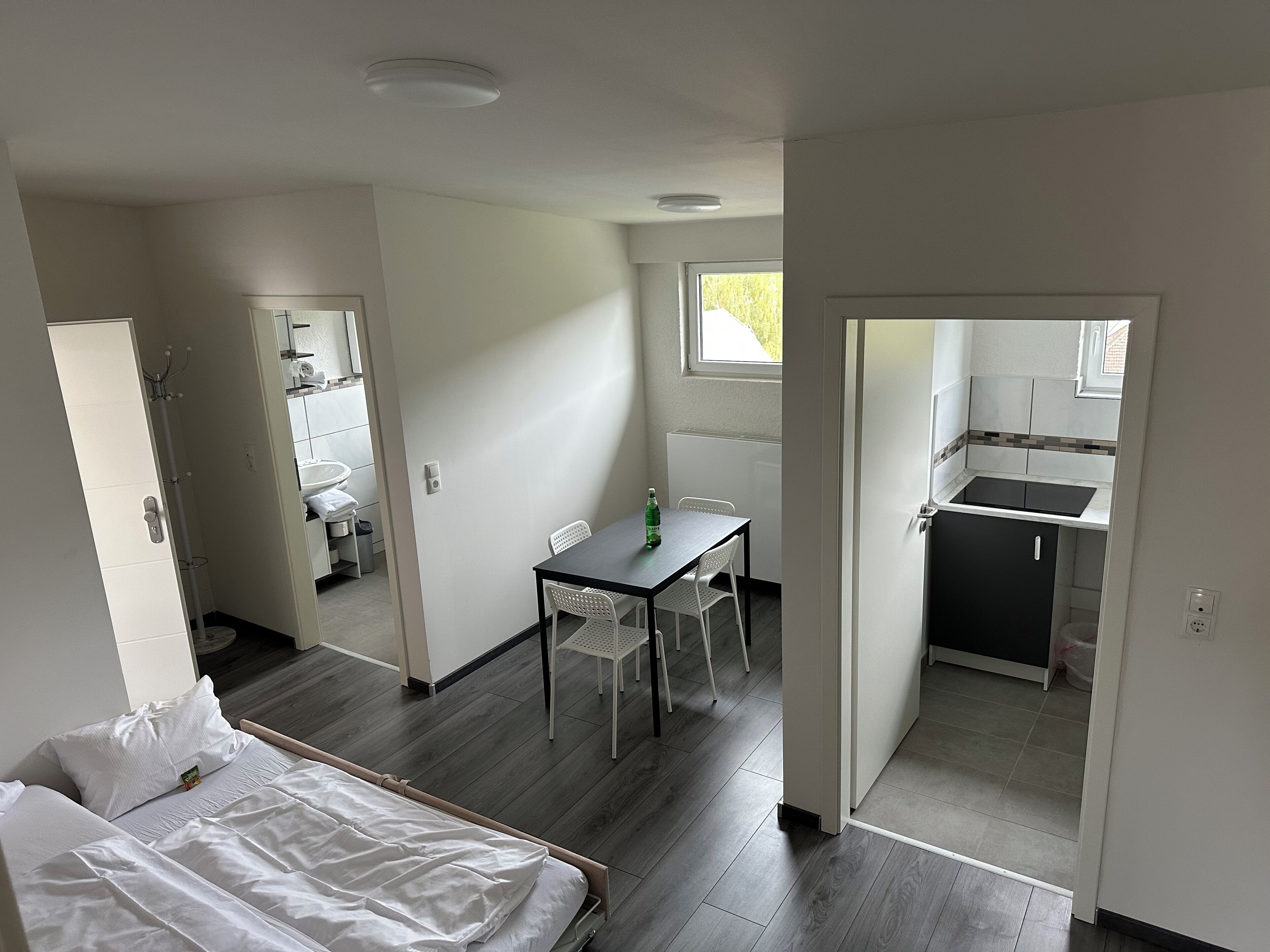 1 غرفة نوم ومكواة/لوح كي وواي فاي وملاءات أسرّة