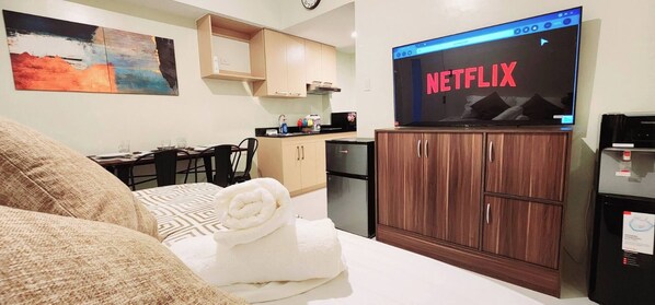 Room, 1 Bedroom, Balcony | Room amenity