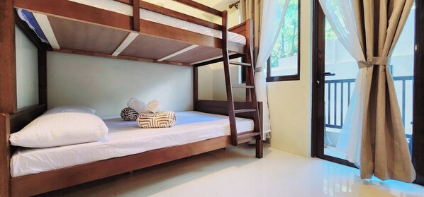 Zimmer, 1 Schlafzimmer, Balkon | 1 Schlafzimmer