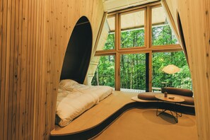 Skrivebord, gratis Wi-Fi, sengetøj